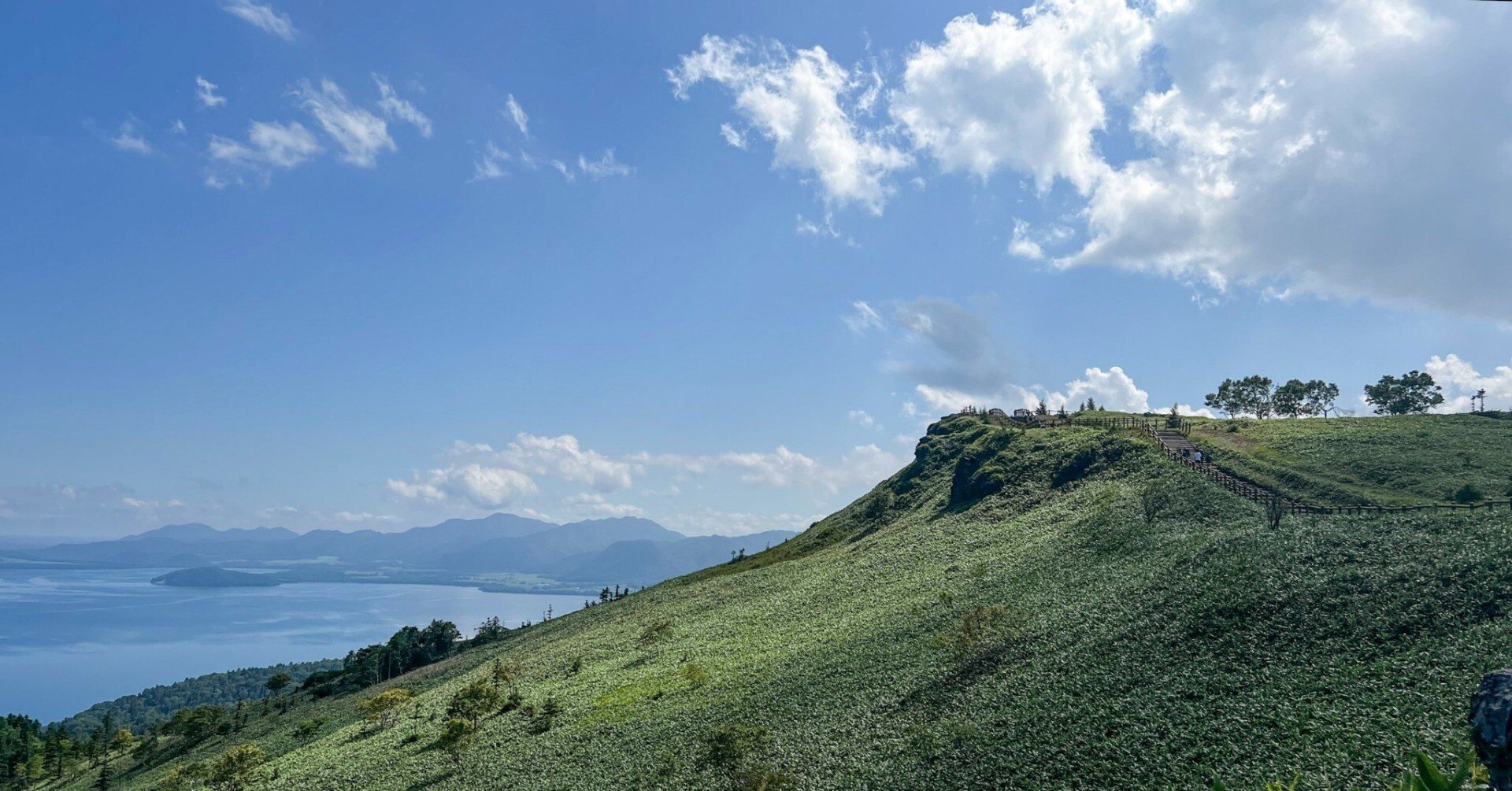 北海道・美幌峠｜風の中に立つ、屈斜路湖の絶景｜つるが（鶴雅）チャンネル