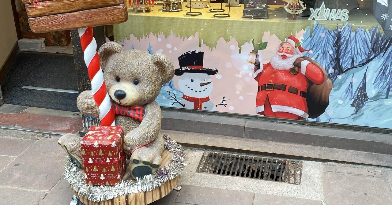 ストラスブール クリスマスのお店、可愛い雑貨屋、刺繍のお店など