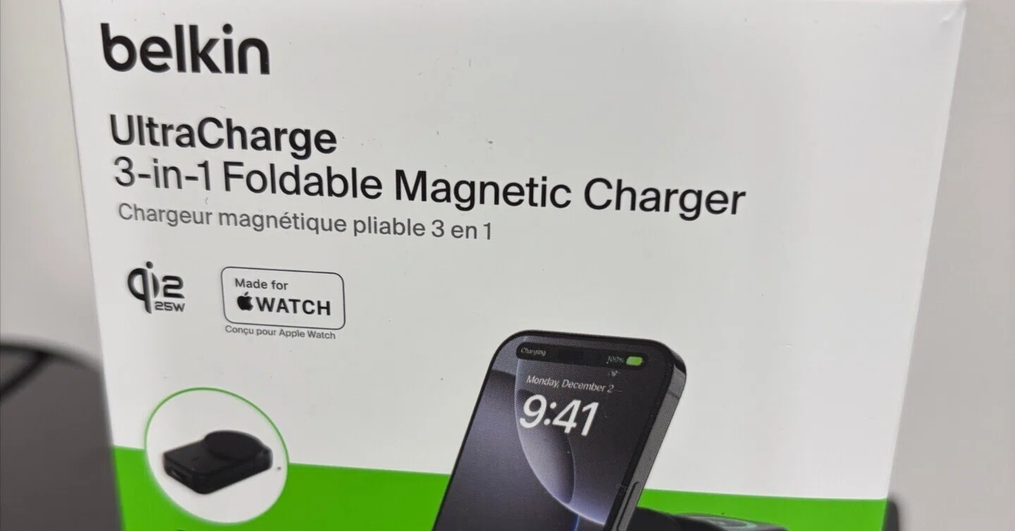 iPhone、Apple Watch、airpodsを同時に充電できるBelkinの充電器を買っ