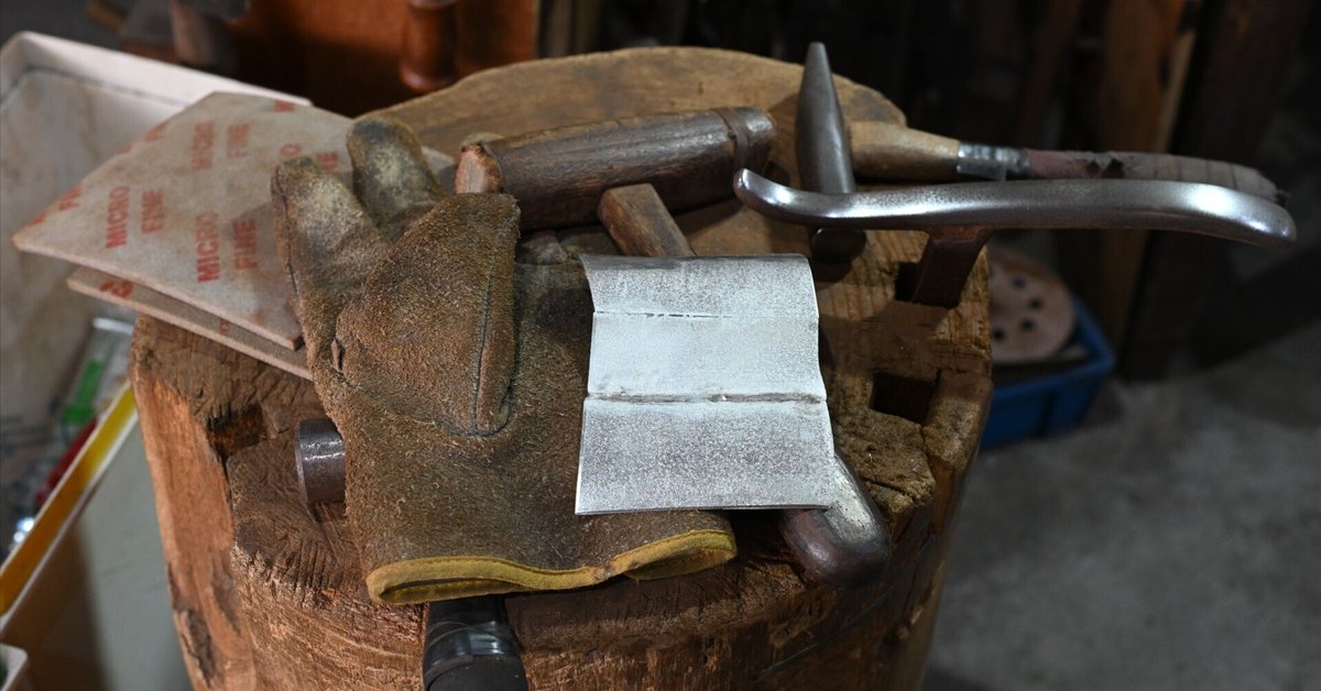 浮彫り踊るミューズ応接間 文机 茶室 装飾品 現代工芸品 美術品 置物 角居康宏個展『真夜中の鼻唄』 / 作家インタビュー｜白白庵