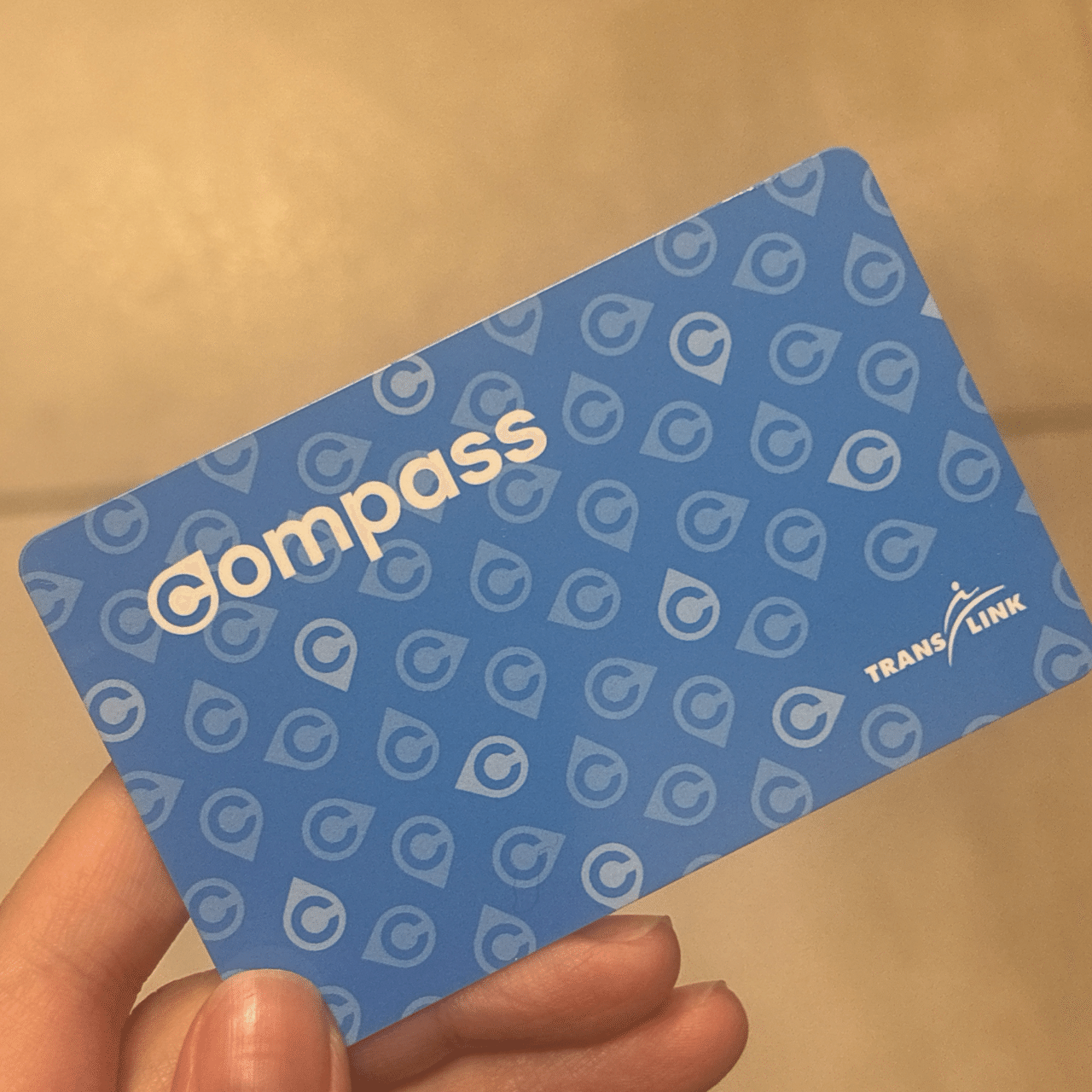 カナダ生活】知らないと損！Compassカードで交通費を節約🇨🇦｜パンダ
