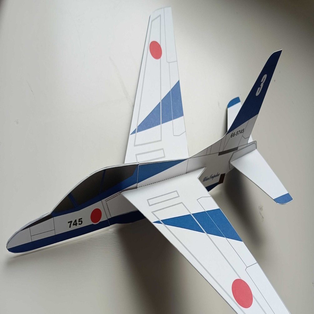 ブルーインパルスの紙飛行機をつくってみた！｜￥阪神ホビーエレキック