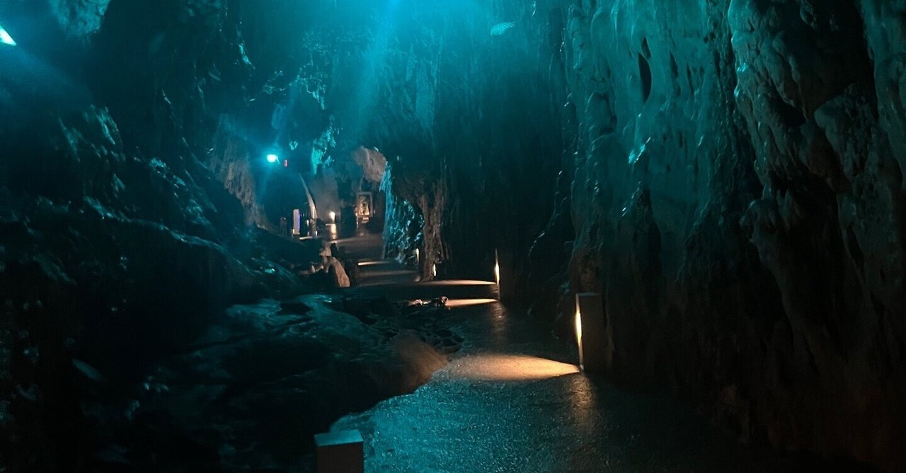 岩手観光〜龍泉洞とじゃじゃ麺〜｜たそかれ