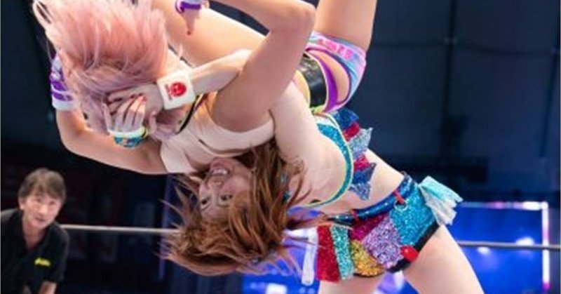 女子プロレス必殺技 得意技名鑑 年4月23日号 No 001 岩谷麻優 二段式ドラゴン スープレックス ホールド 創刊特別拡大号 龍月 Dragon Moon Note