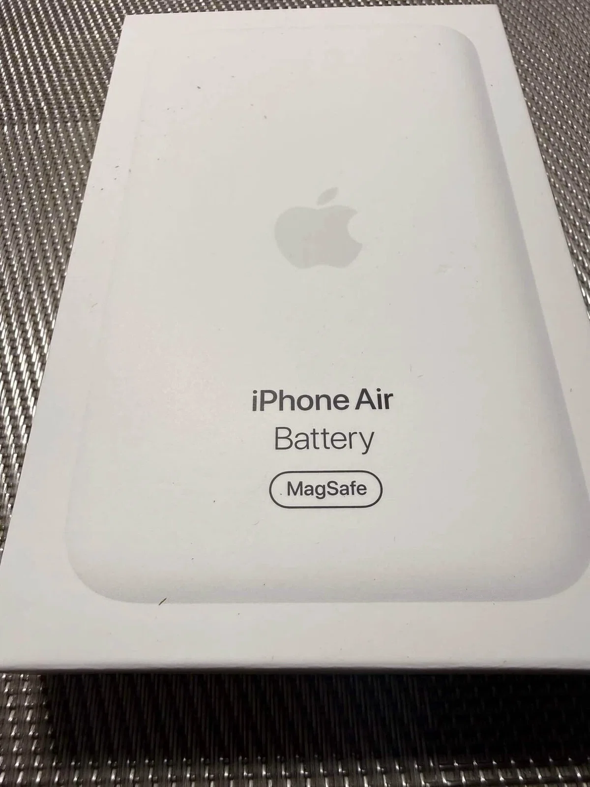 第3章：MagSafeモバイルバッテリー ― iPhone Airのために設計された