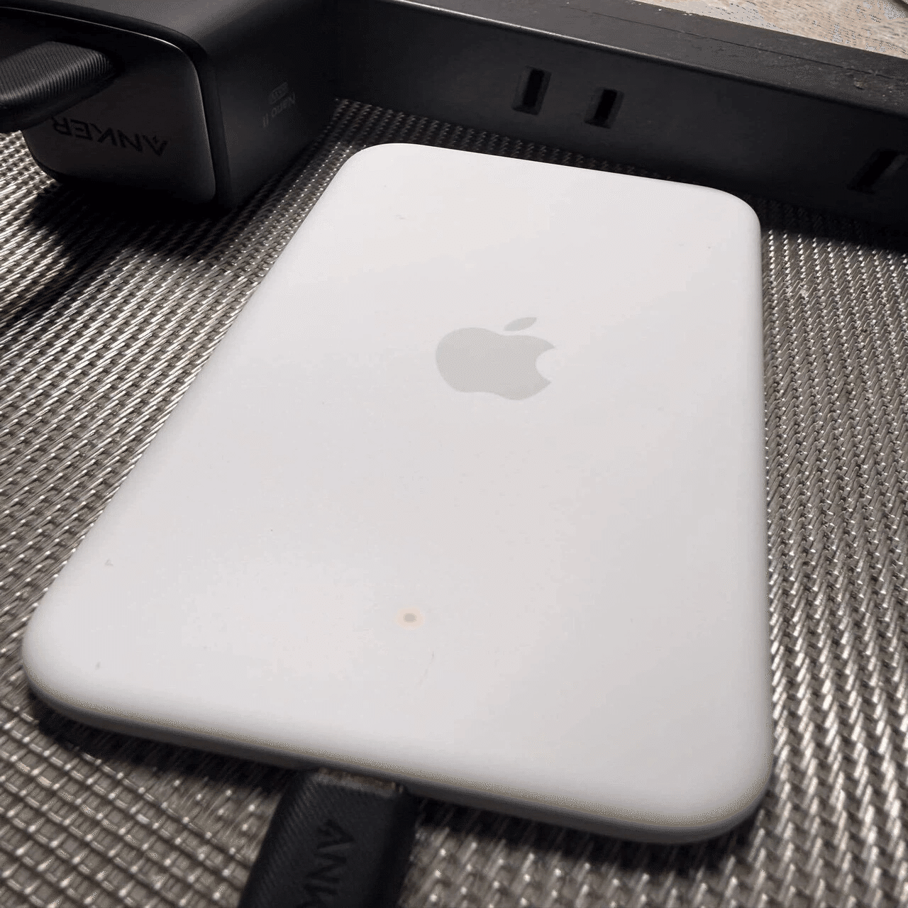 第3章：MagSafeモバイルバッテリー ― iPhone Airのために設計された