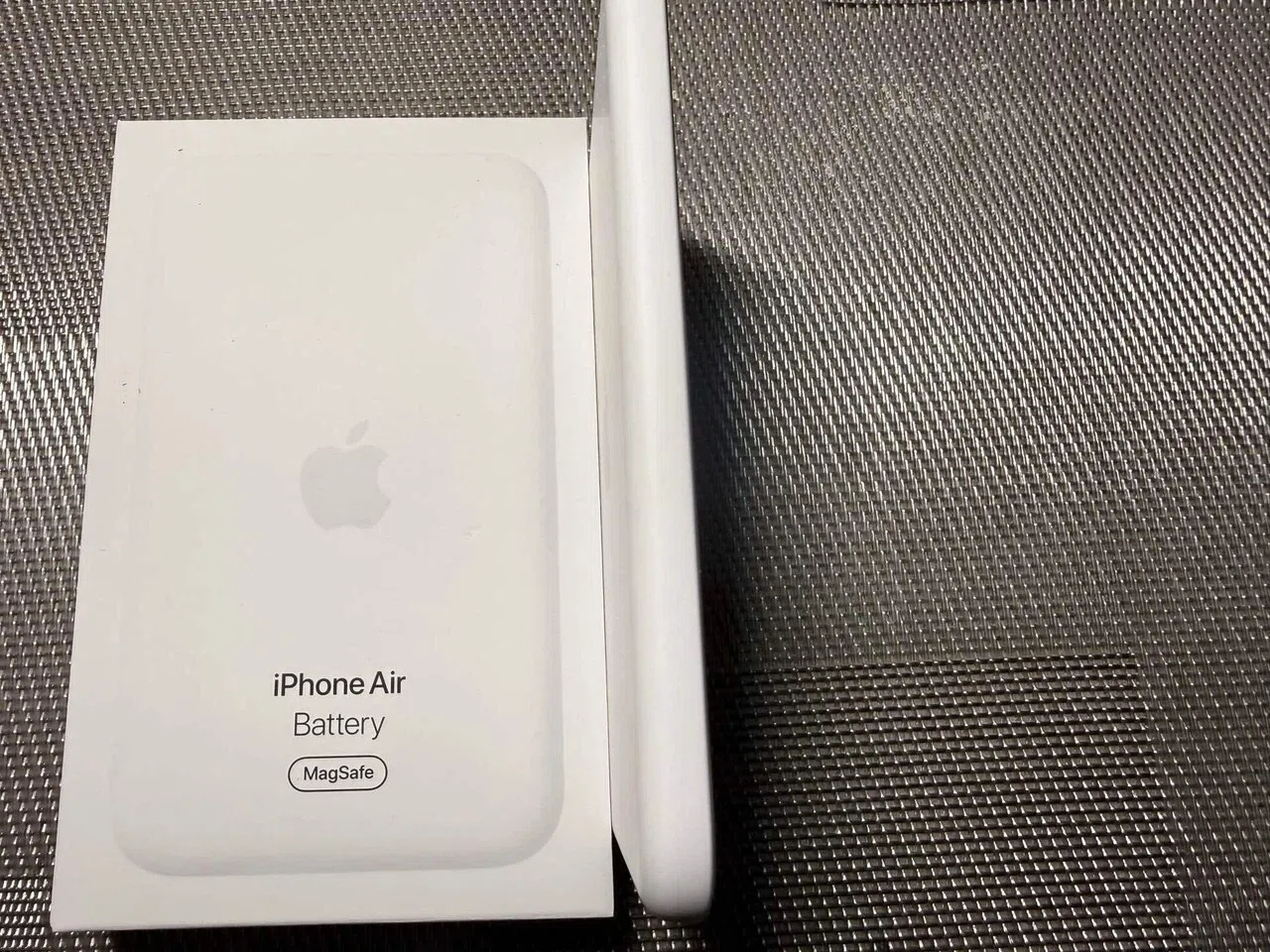 第3章：MagSafeモバイルバッテリー ― iPhone Airのために設計された