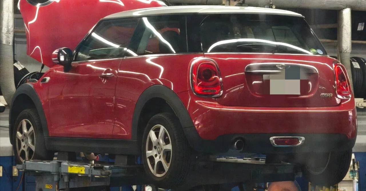 MINI F56 Oil Change | Refreshing with Shell HELIX ULTRA at Autobacs ...