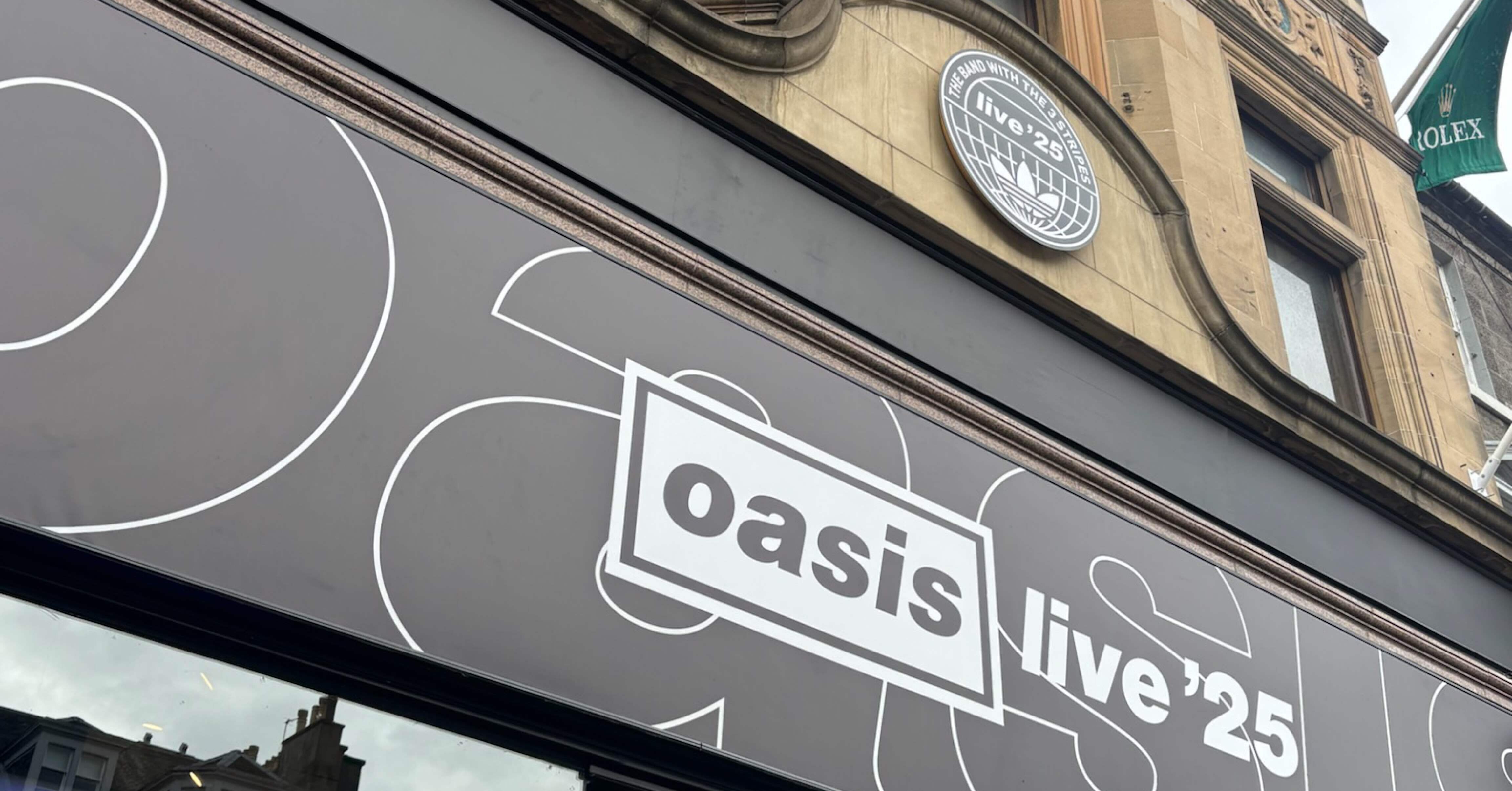 oasis live '25 VIPパッケージ（8/12 エディンバラ） oasis live '25 VIPパッケージ（8/12 エディンバラ） Oasis Live 25