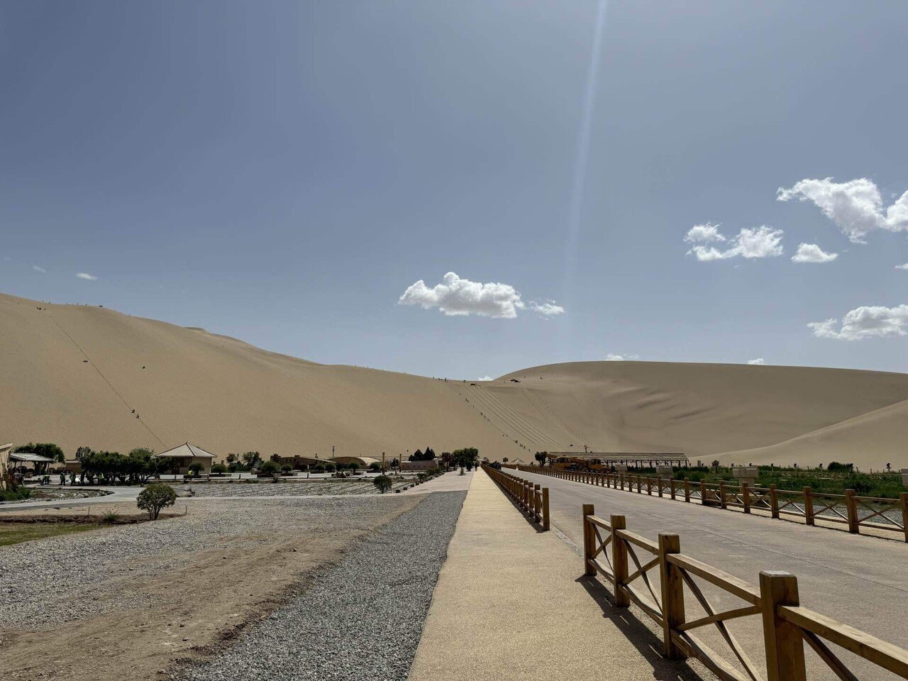 シルクロード旅行 vol.5｜中国・敦煌｜一日で莫高窟・鳴沙山・月牙泉を