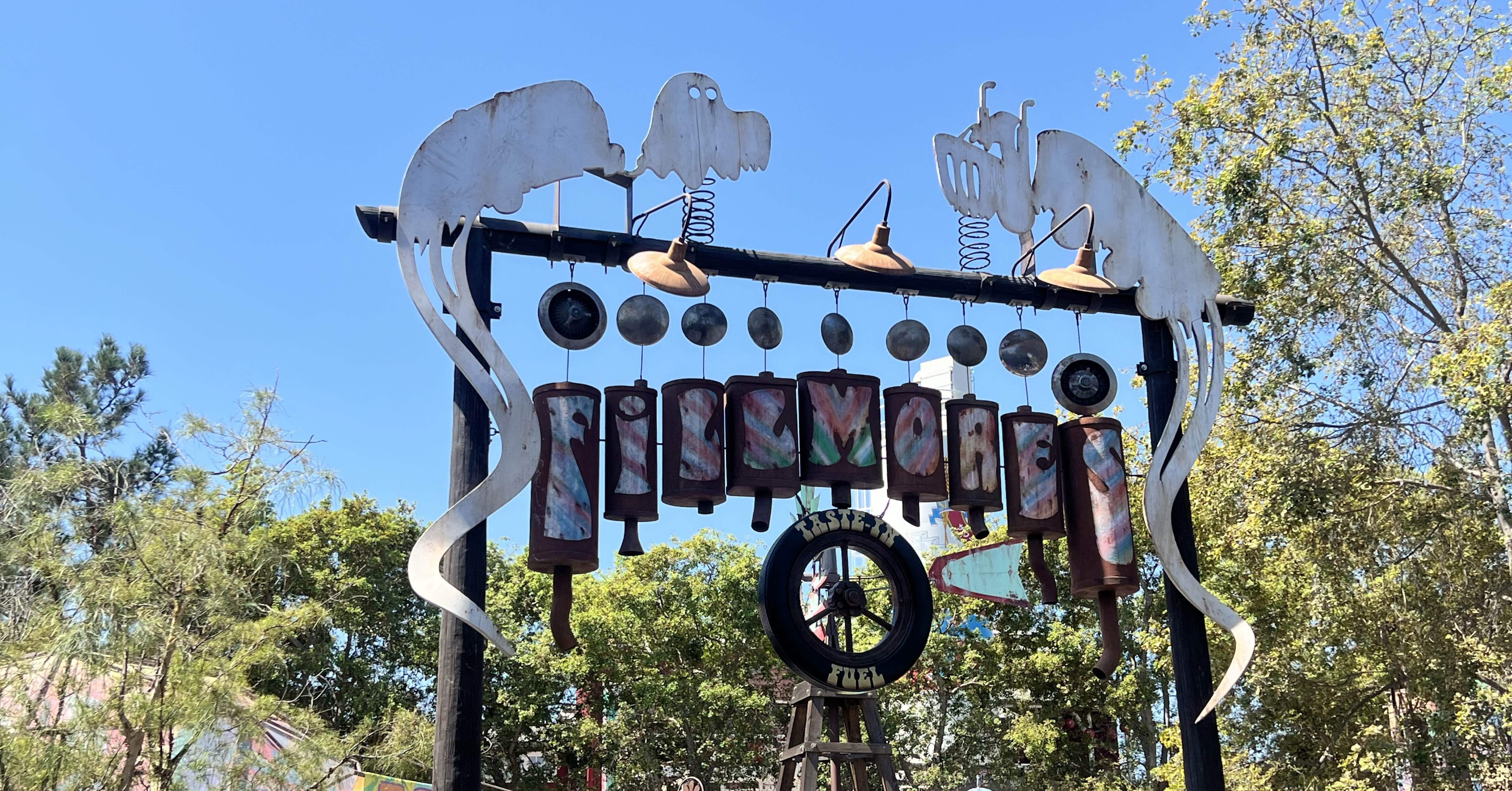 カーズランドのハロウィンデコ👻〜ディズニー・カリフォルニア