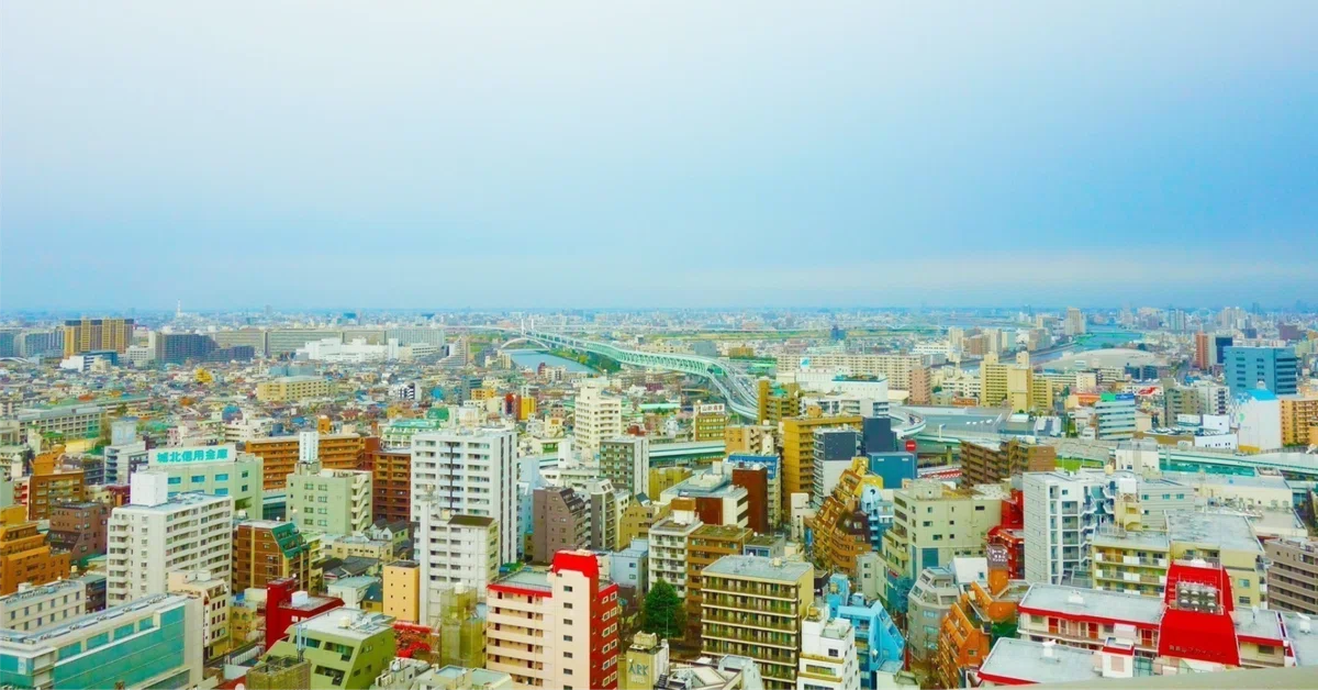 How to Safely Keep Your Distance from a Neighboring Family with ...