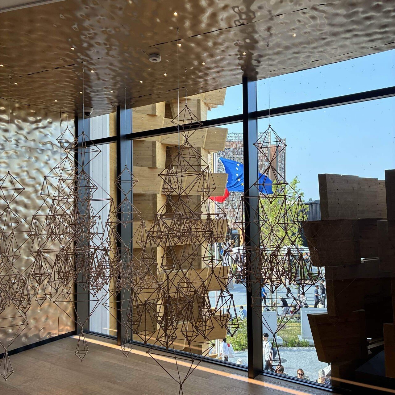 大阪関西万博 ポーランド館 ビジュアルブック 非売品 ポーランド館 大阪関西万博 ビジュアルブック 非売品 - メルカリ