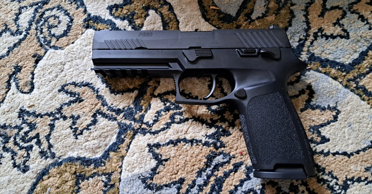 M18 ガスブローバック　M17 東京マルイ　P320 東京マルイ レビュー｜郭公 ガスブローバック P320 SAUER SIG トイガン