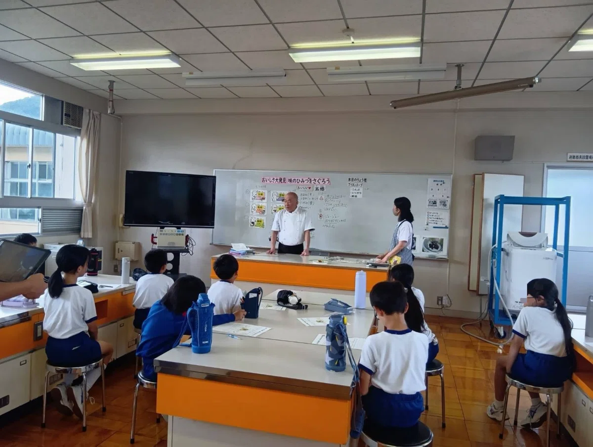 Kids. Testing Note A Day When Children's Five Senses Shine — We Held Taste Education ...