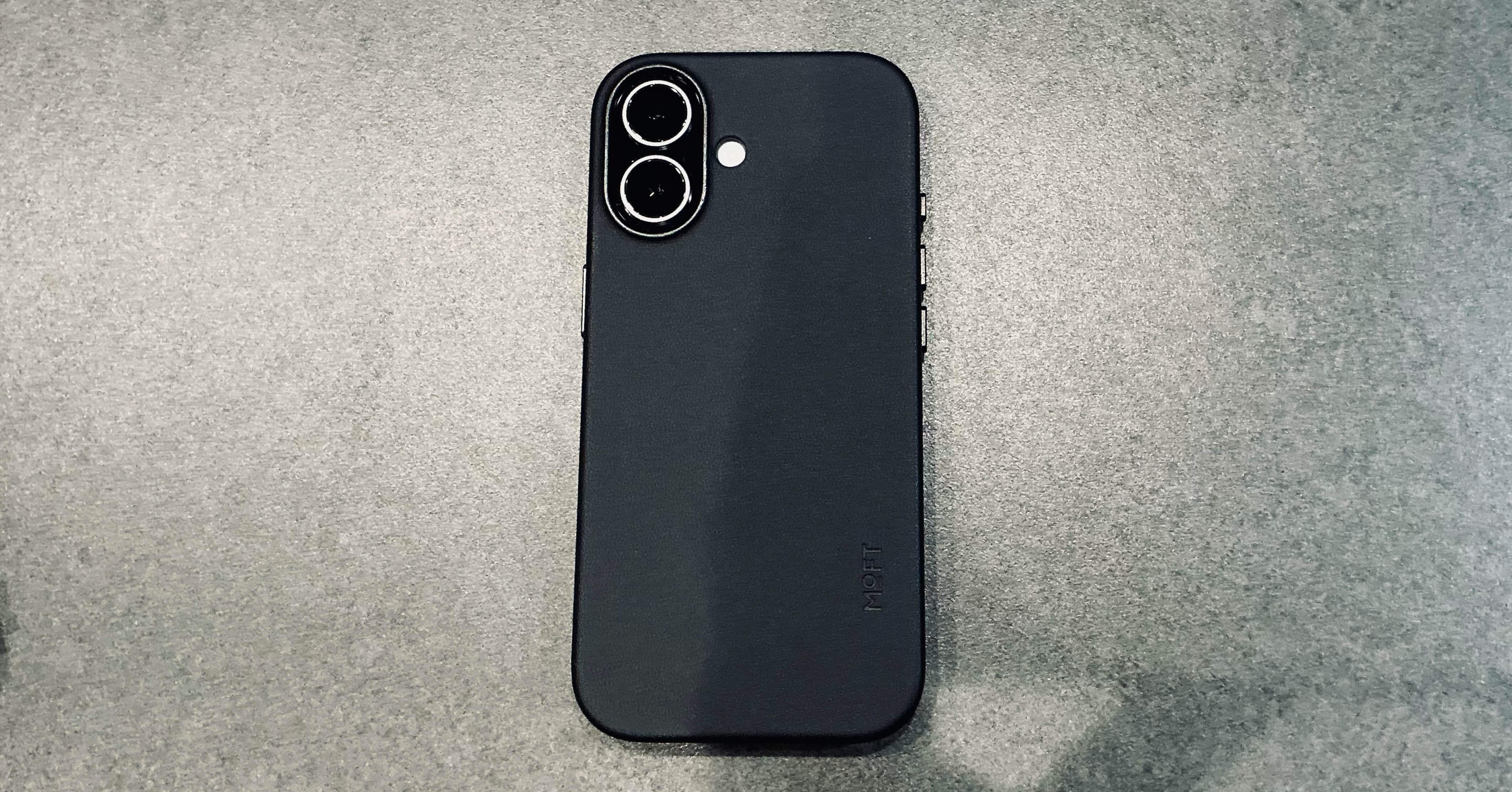 MinimalPhone M01 本体+純正ケース 楽天市場】新品 APPLE 純正 アップル レザーケース iPhone 11 Pro