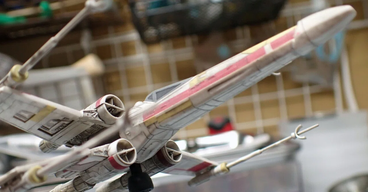 スターウォーズ　プラモデル完成品 3度目の正直：バンダイ スターウォーズ X-ウィング｜積みプラで詰んだAKI