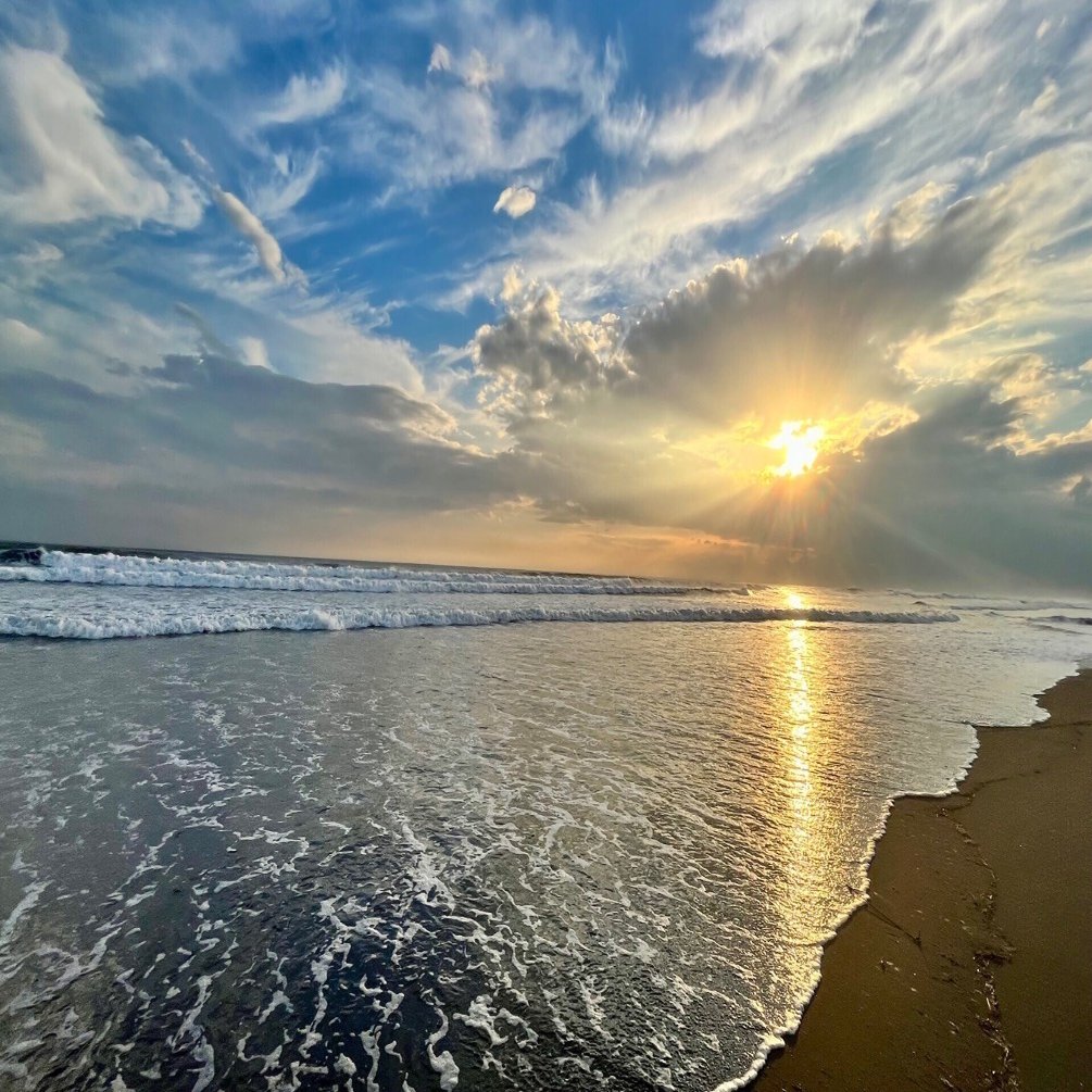 10月8日、夕日の空が魔法に包まれた日を見逃した件｜入谷 知子