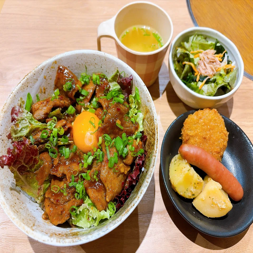 ひつじの王様（横浜）でラム焼肉丼ランチ｜ふゆ