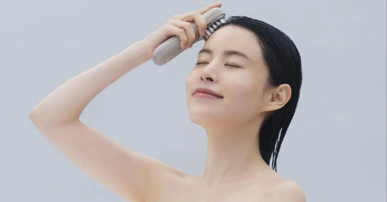 田中みな実も愛用。電気ブラシで髪と頭皮を整える理由｜美顔器ラボ