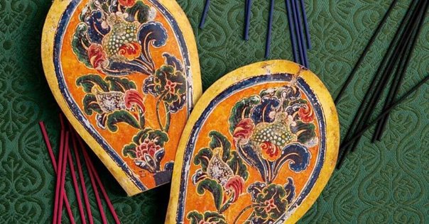 絶滅危惧種としての香道具～香道具ファンドNo.9「女桑木地蝋塗忍草蒔絵