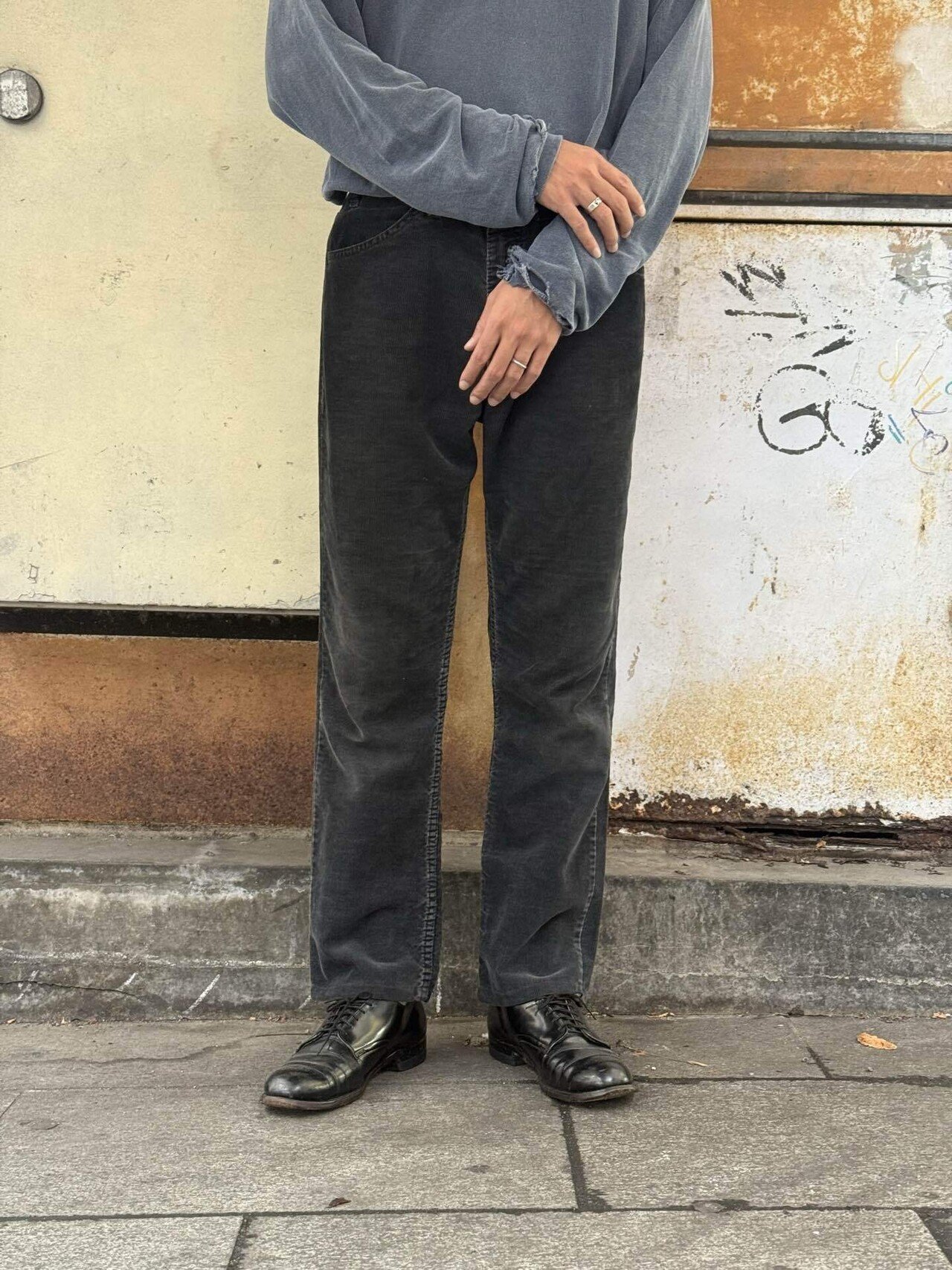 90年代 リーバイス519 ブラックコーデュロイ｜細身シルエットの名品