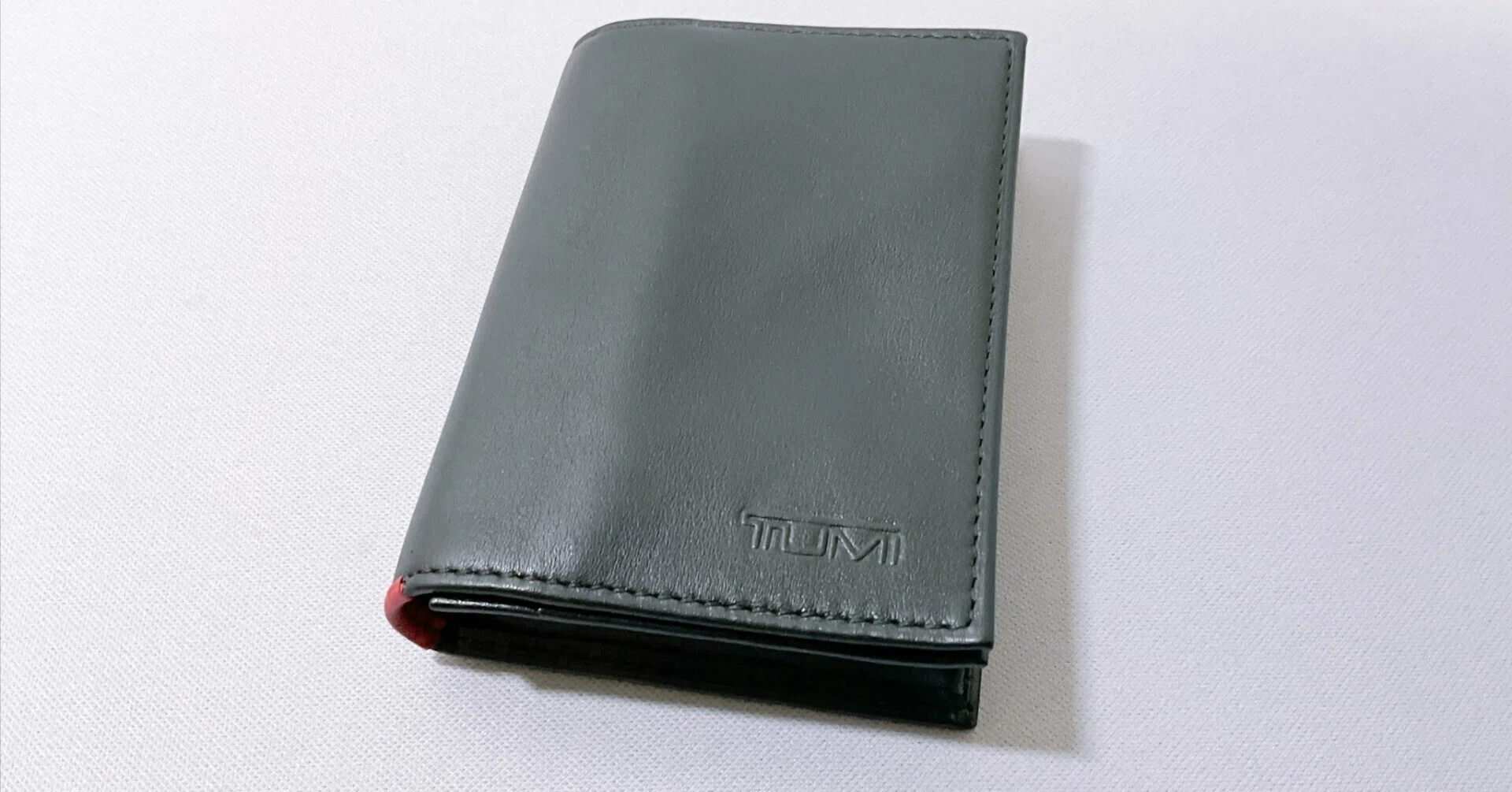 TUMI】「MODERNIST 折り畳みカードケース」レビュー【名刺50枚分の収納