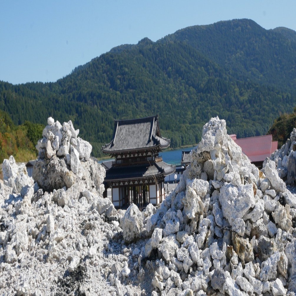 623 黄泉に一番近い山・恐山の荒涼とした景色を歩く｜ミヤコカエデ