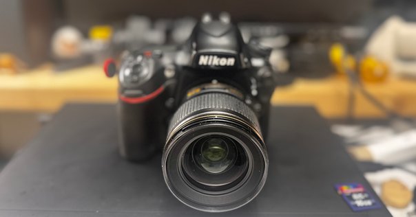 ショット数少 Nikon D5200⭐️スマホ転送 一眼レフカメラ 自撮り ✨ショット数まさかの35回✨スマホ転送OK✨️Nikon D5200 10004