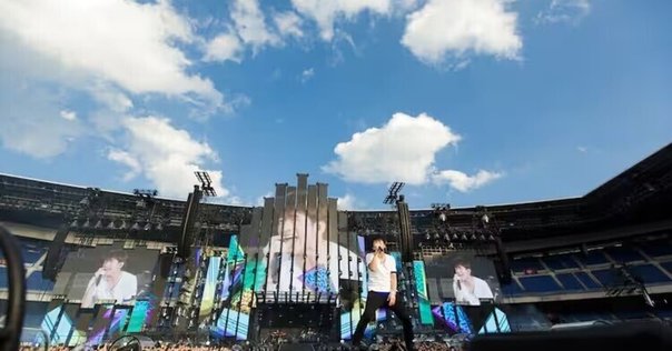 ミスチルセット Amazon | Mr.Children 缶バッジ 10個セット | バッジ | おもちゃ