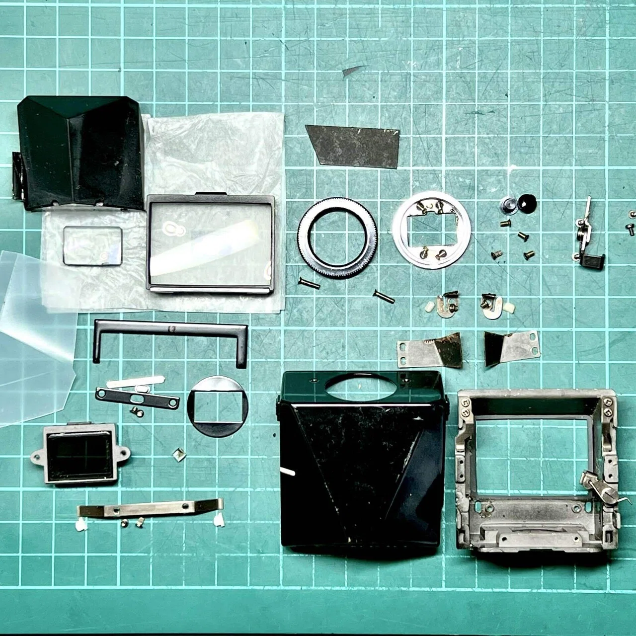 Canon F1 アイレベルファインダーを分解清掃してみる｜ホワイトカメラ