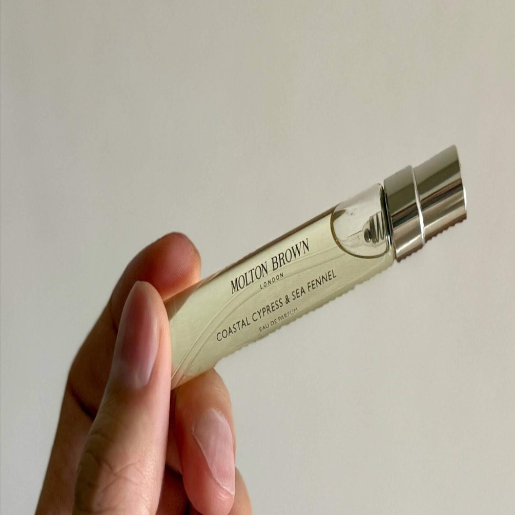 Molton Brown | Coastal Cypress & Sea Fennel。潮騒の向こうに響く