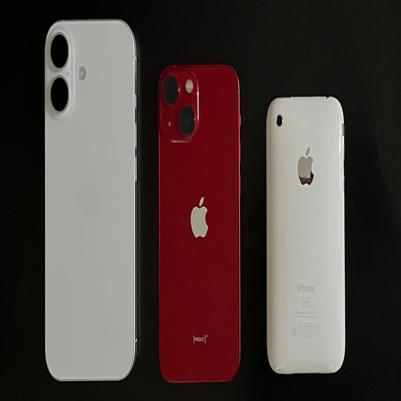 ?iPhone17 - 4年ぶりに機種変更、納期は約1ヶ月 -｜長畑ひろのり