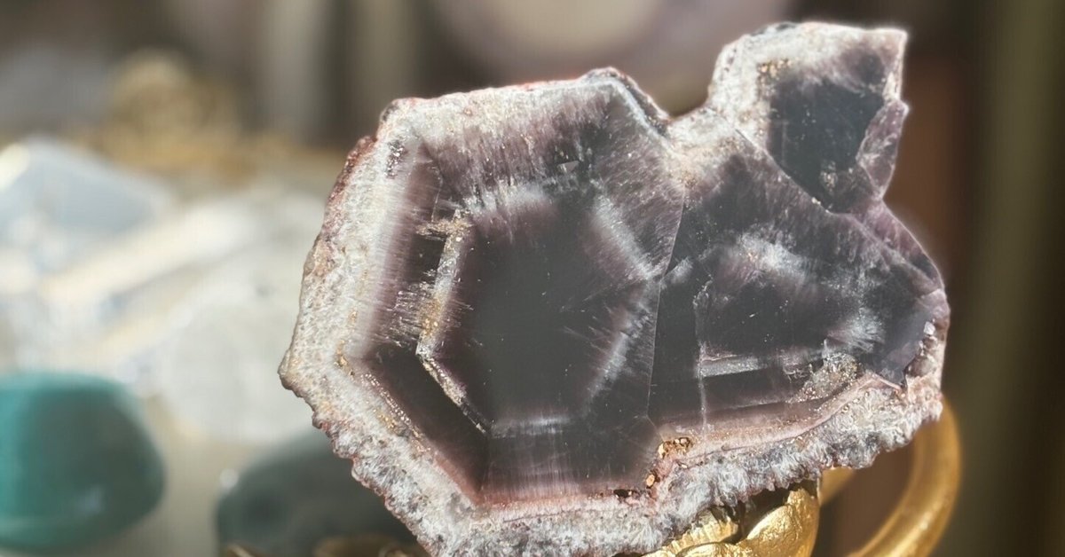 トラピッチェアメジストという石｜ibuki