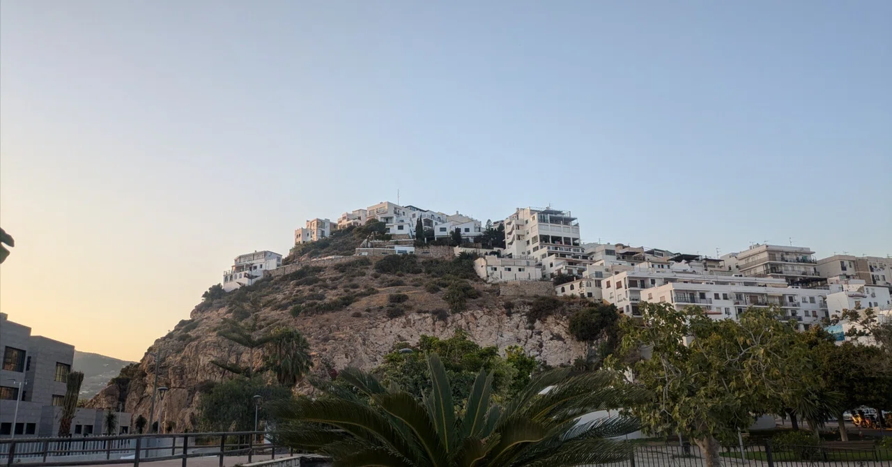 [Study Abroad in Spain] Summer Vacation in Salobreña｜travelyuka