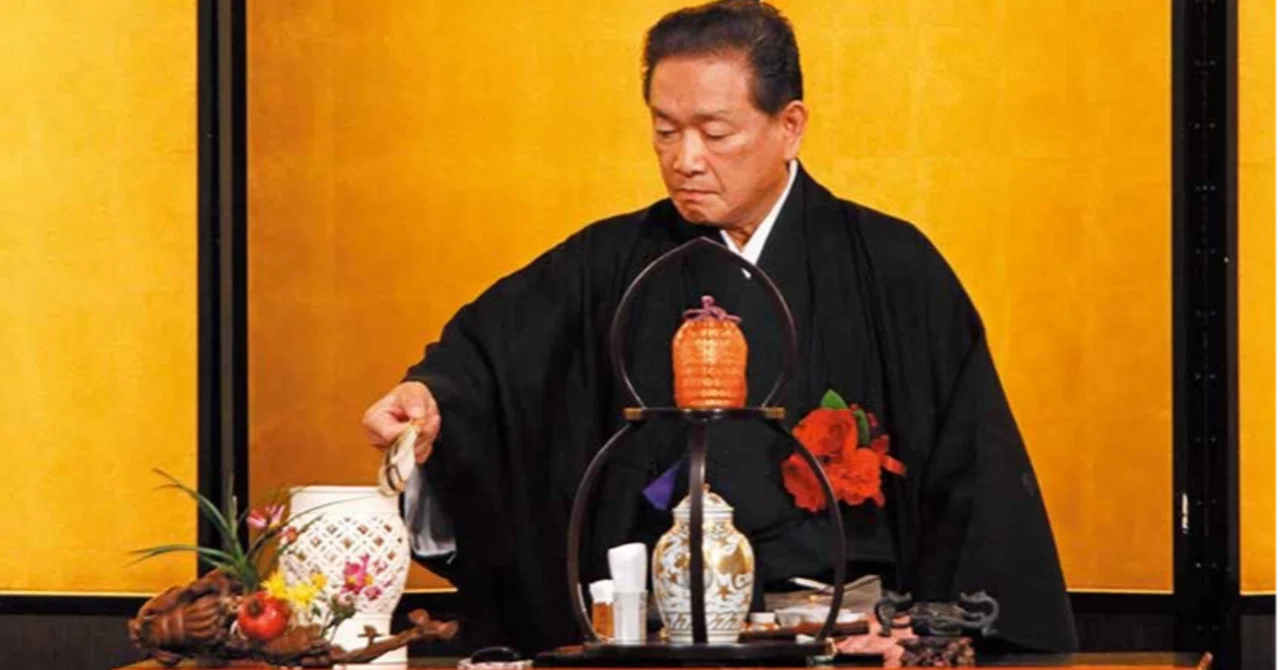 割引❗️「祖」 小笠原流 花月庵好 松風棚 桐木地 指物師 春斎 共箱煎茶 （D） 和敬清閑、 一煎の温もりを心の温もりに 【小笠原流煎茶道五代家元