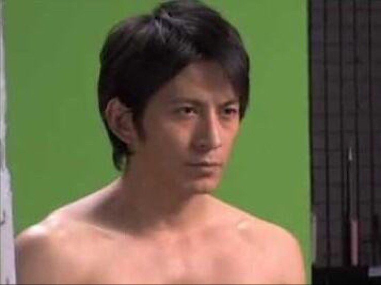 動画で、彼の声と綺麗な顔や身体をしっかりやきつけてから、岡田氏妄想小説の世界に飛び込むと。。 それはそれは凄まじい癒しになる。 誰にも言えない