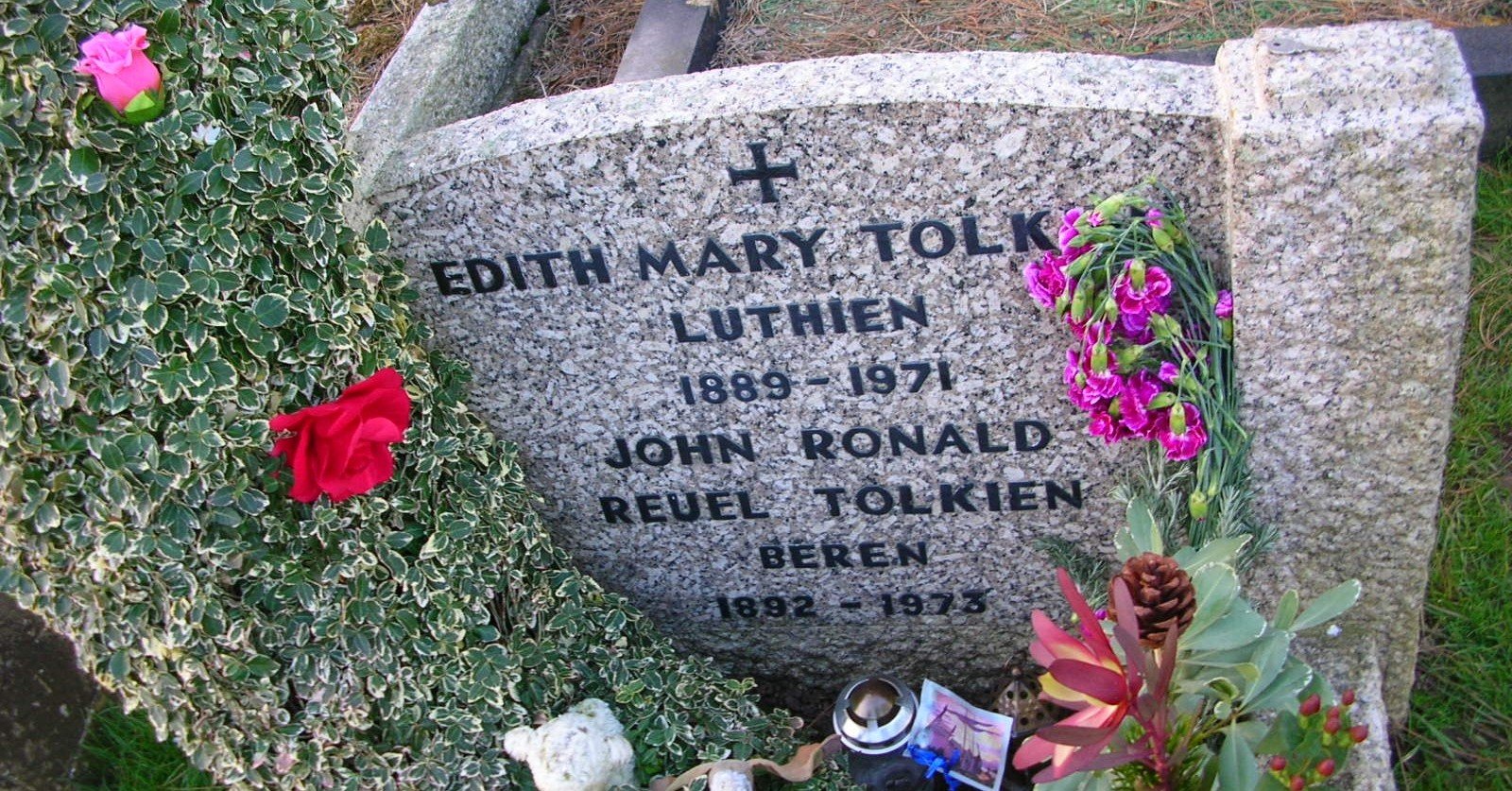 おうち旅行 海外のお墓に行ってきた話 安野ニツカ Note