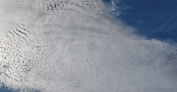 雲の真珠 真珠母雲（Mother-of-pearl clouds） 綺麗だけど、ヤバいかも｜yasu