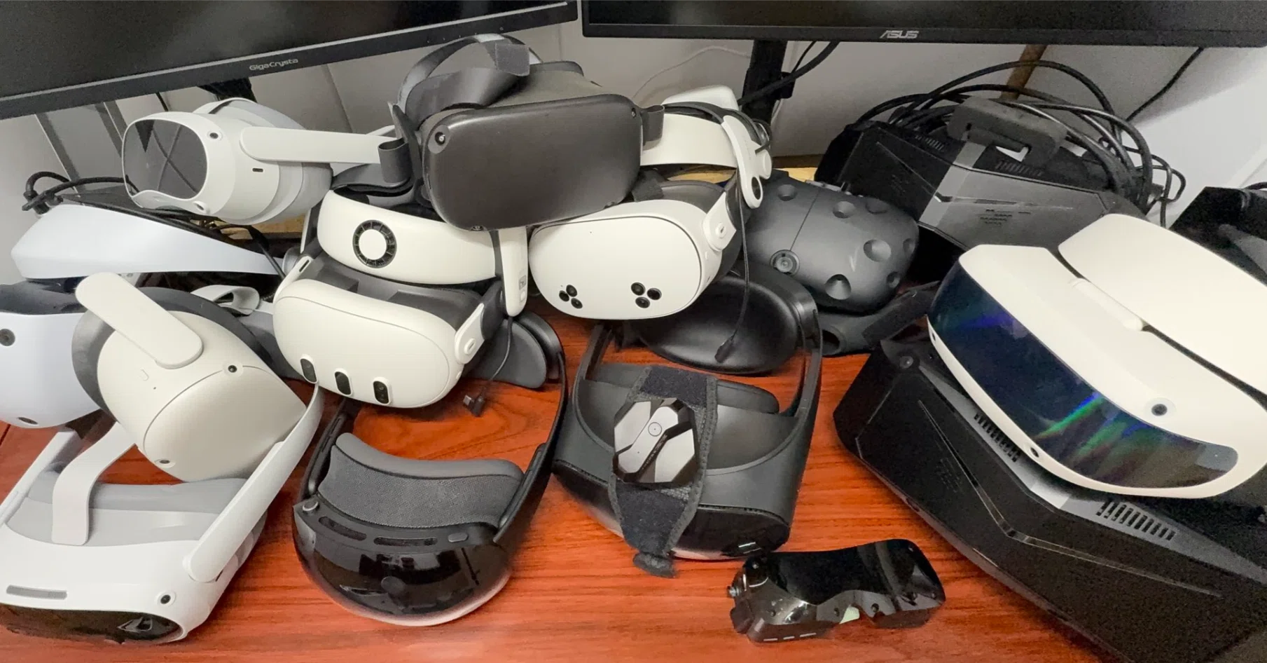 VR入門】初心者におすすめVRヘッドセット3選【これ買っとけばOK