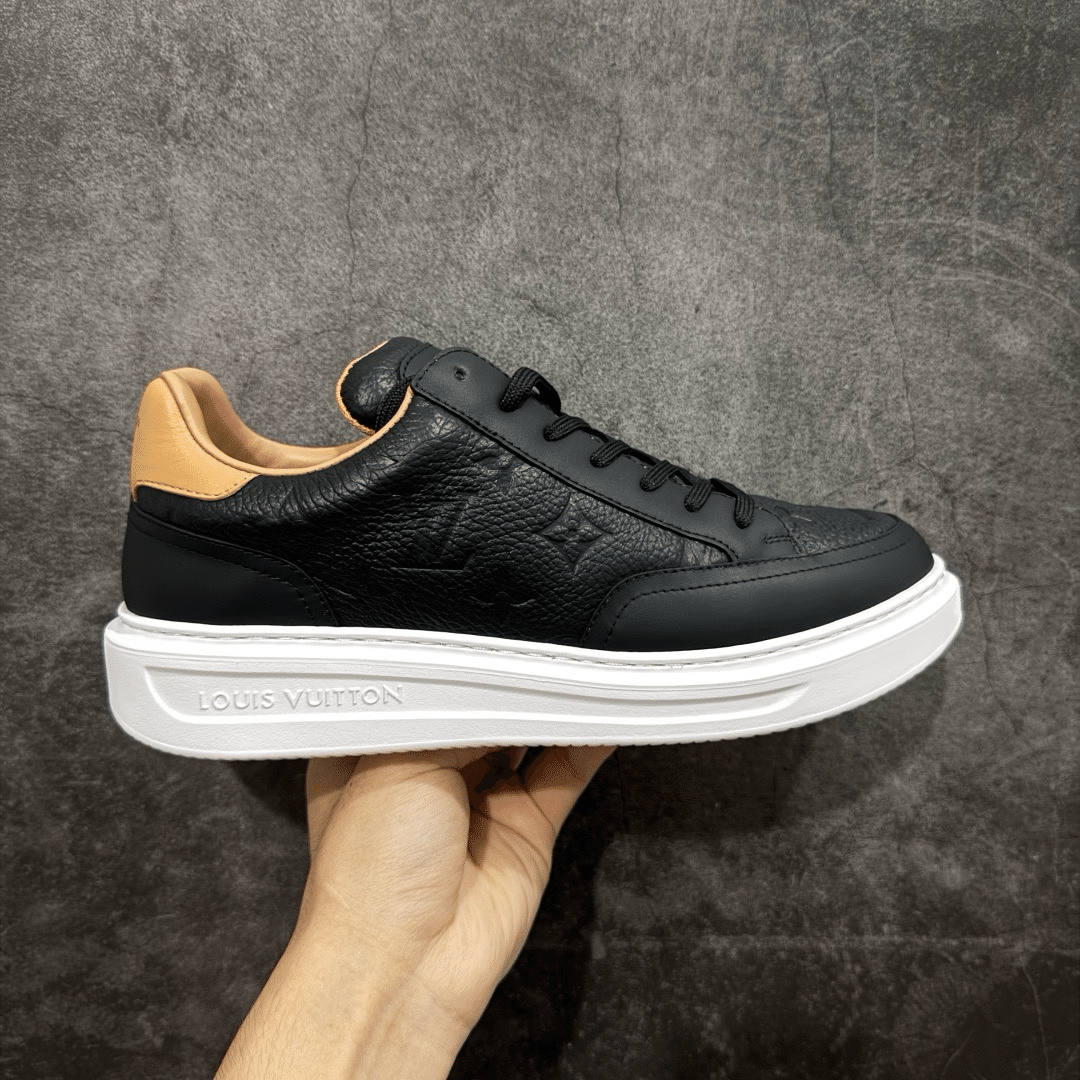 あき【正規】美品 ルイヴィトン ビバリーヒルズ モノグラム スニーカー 7 極美品）ルイヴィトン ビバリーヒルズ・ライン モノグラムスニーカー