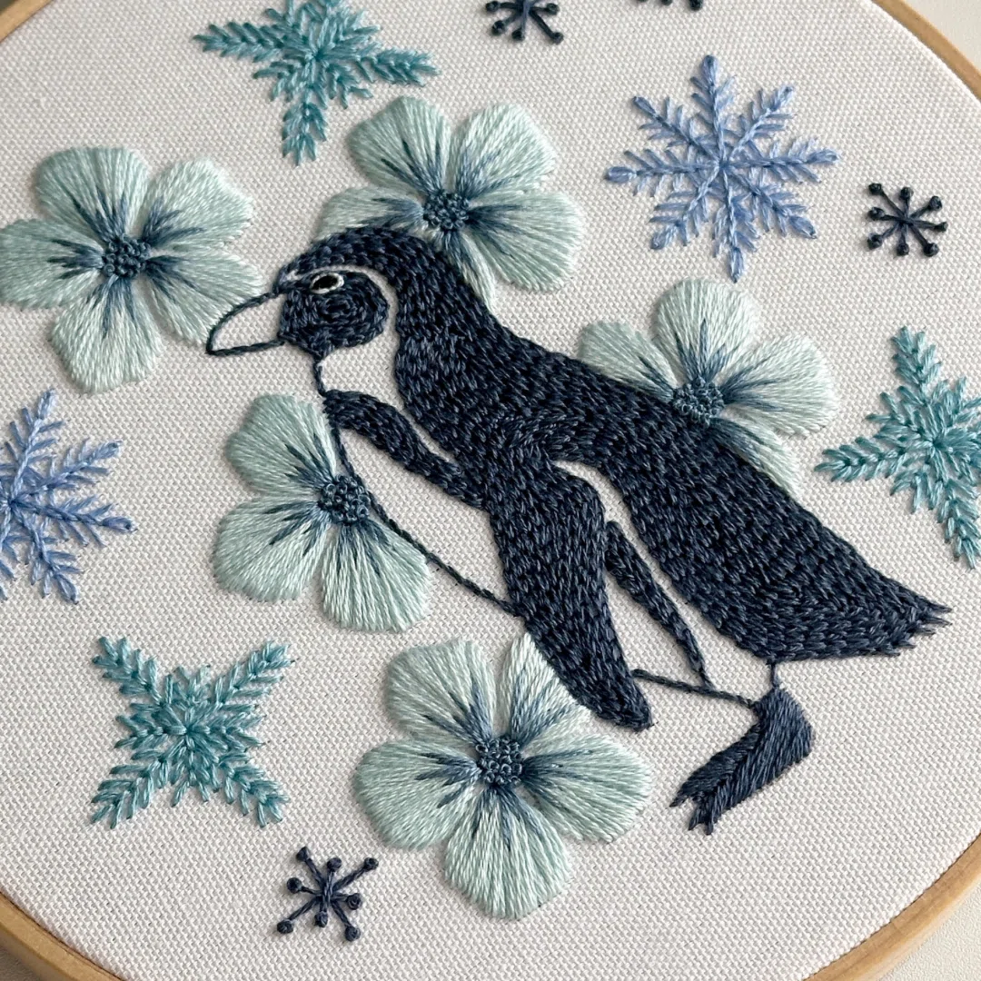 PDF図案【雪花をまとうペンギン】｜はなこまち/刺繍作家