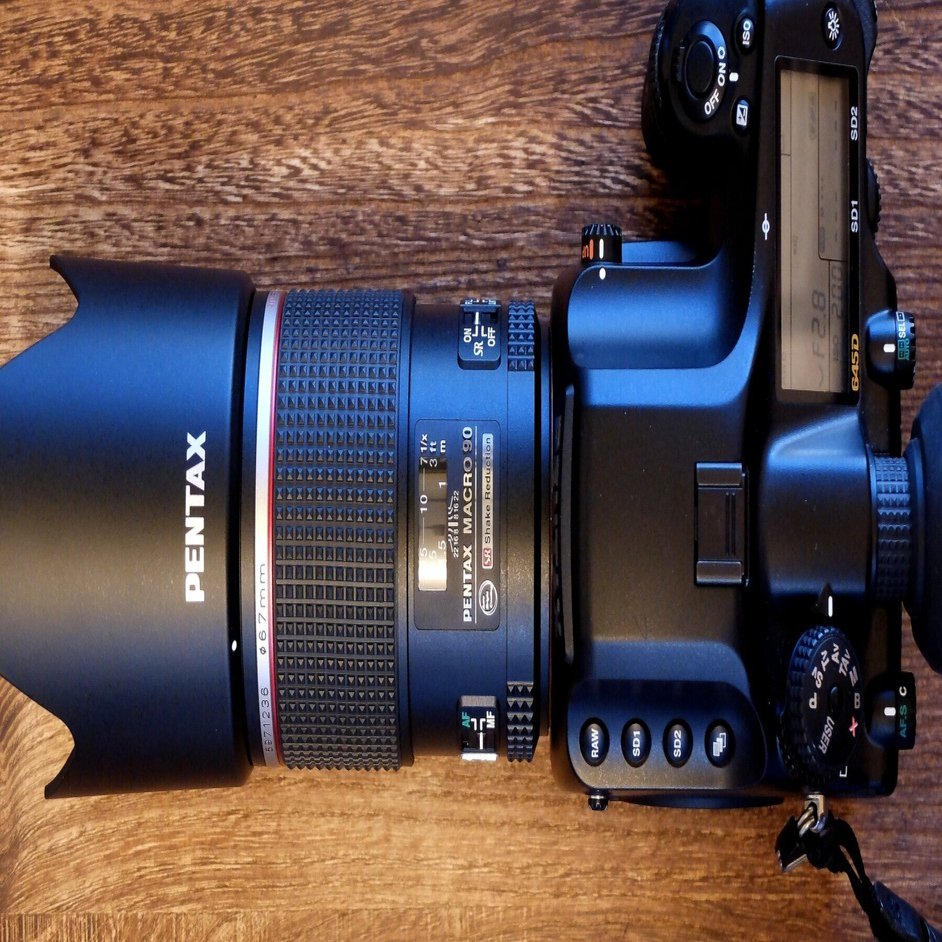 小さな秋にはラージフォーマットで（PENTAX 645D）｜かつくん