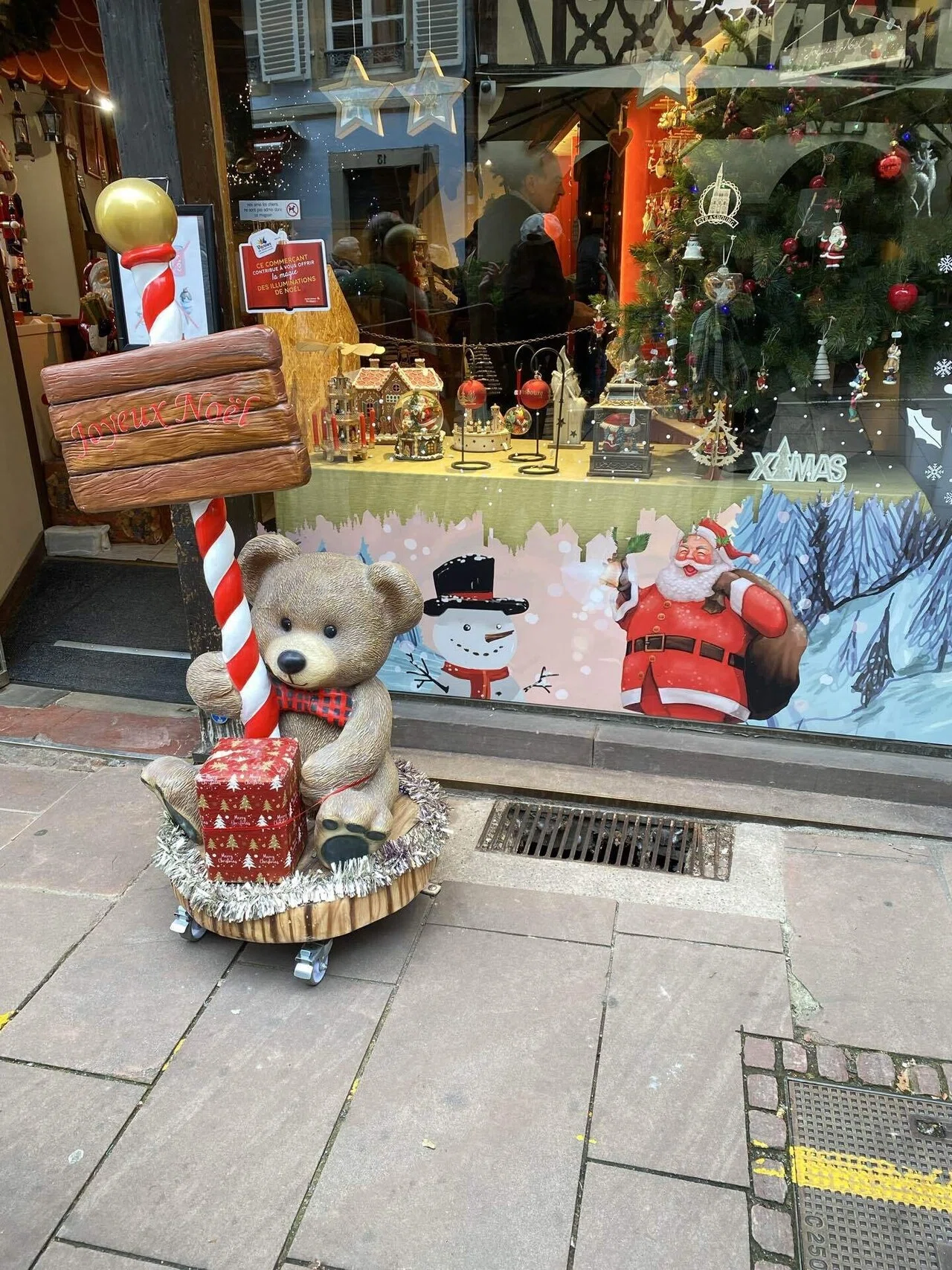 ストラスブール クリスマスのお店、可愛い雑貨屋、刺繍のお店など