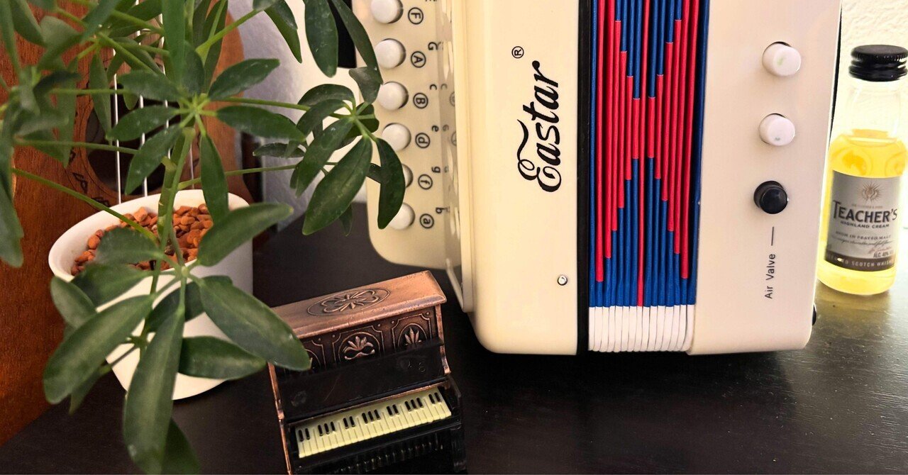 【音出し確認済】HOMKA ボタンアコーディオン 旧ソ連　U.S.S.R.製 音出し確認済】HOMKA ボタンアコーディオン 旧ソ連 U.S.S.R.製