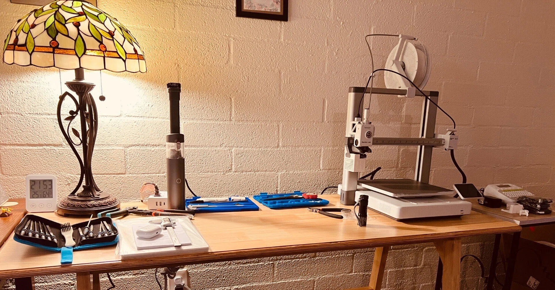 ​【ジャンク】Bambu Lab A1 3Dプリンター（通電確認ヘッド分解あり） ジャンク】Bambu Lab A1 3Dプリンター（通電確認ヘッド分解あり