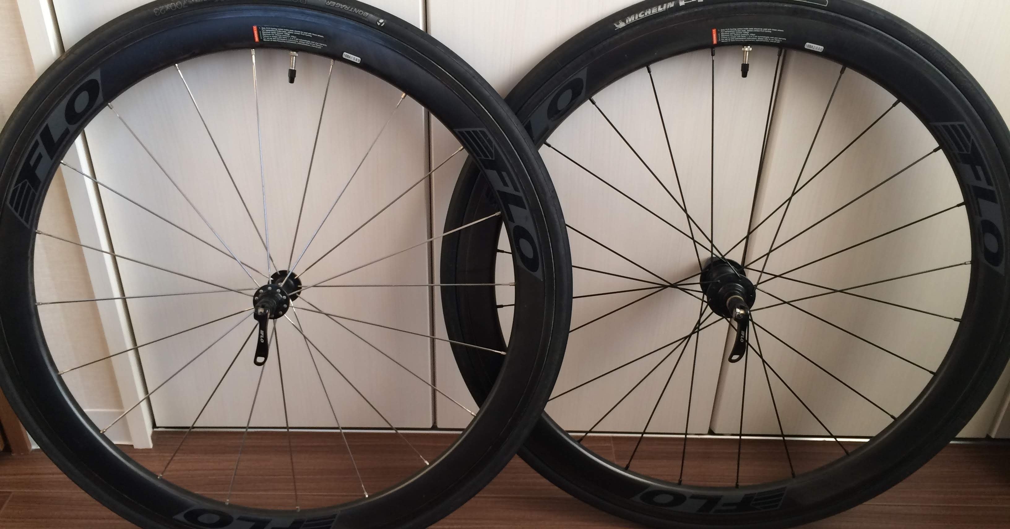 ロードバイク：FLO cycling カーボンディープリムホイールの