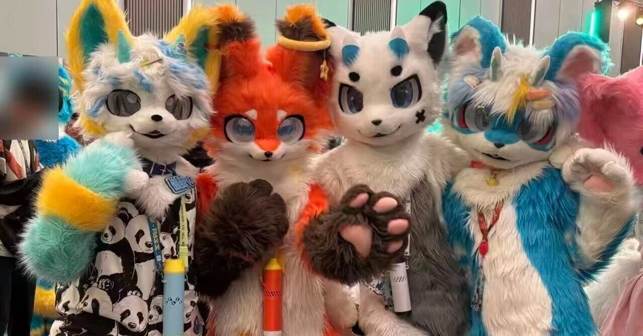 中国着ぐるみコスプレ最前線②：「仮面を付け仮面を外す」ケモノ