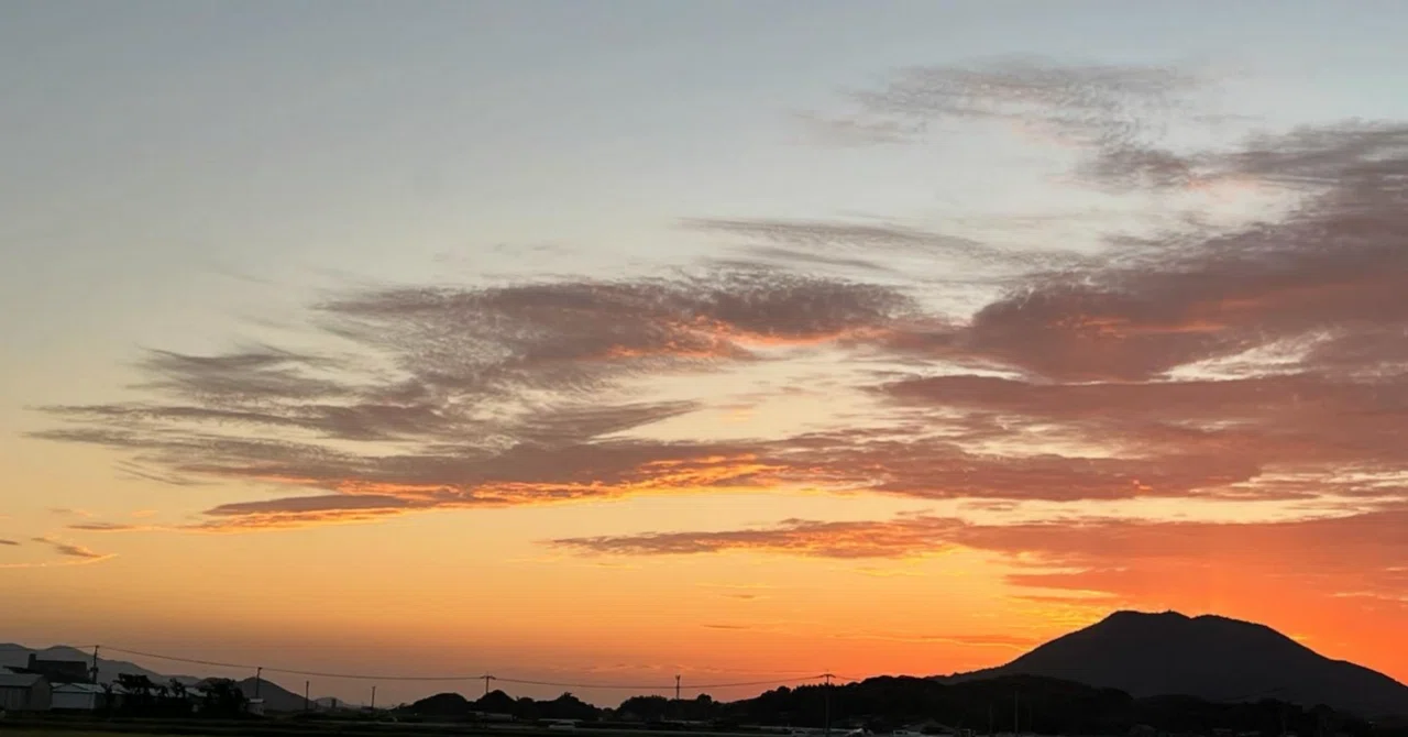 秋は夕暮れ。｜曇りのち晴れ