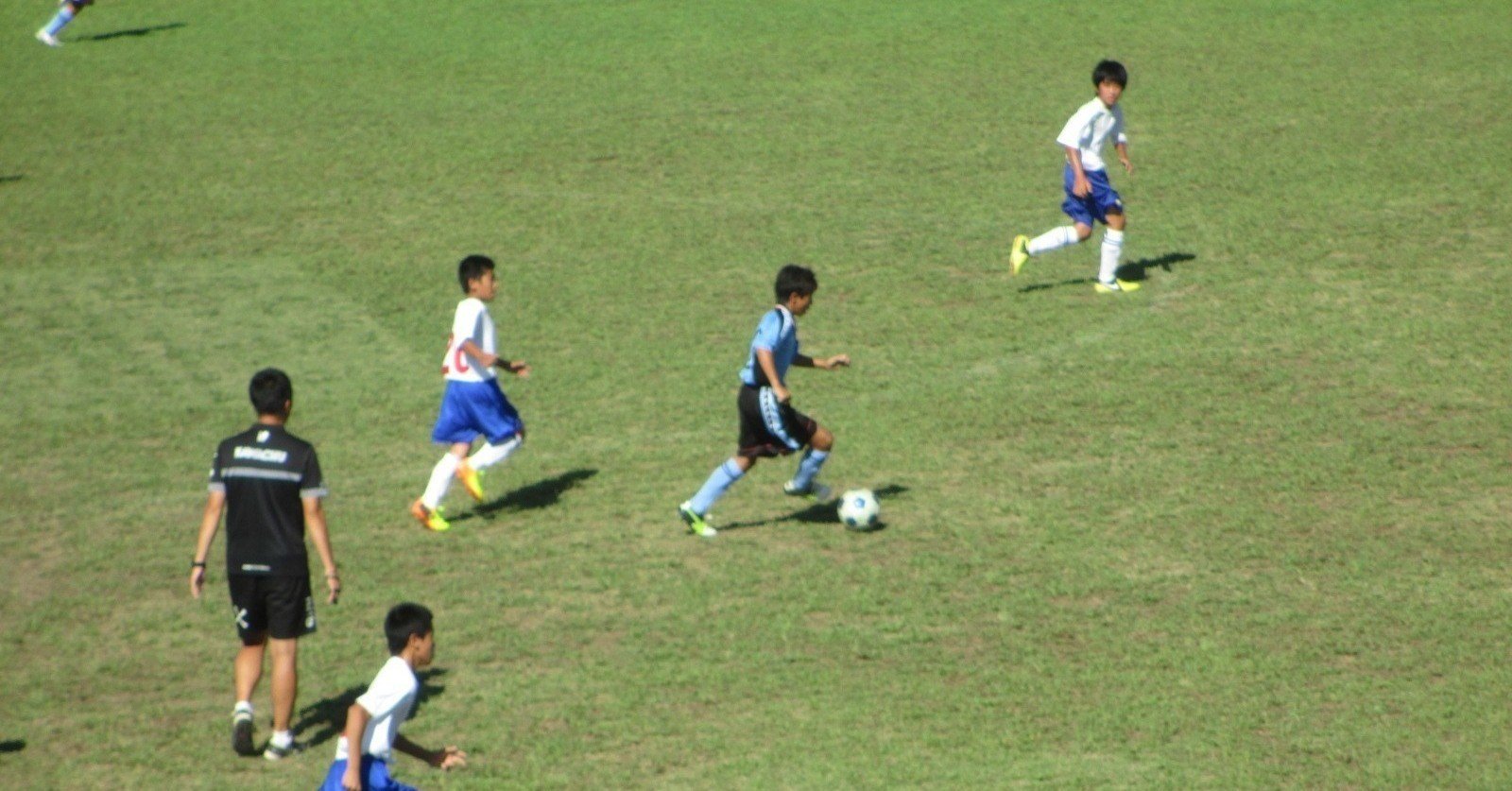 運ぶドリブル にも種類がある これを知ってるだけでプレーの幅が広がります 小嶋将太 アナリスト Note 運ぶドリブル にも種類がある これを知ってるだけでプレーの幅が広がります 小嶋将太 アナリスト Note